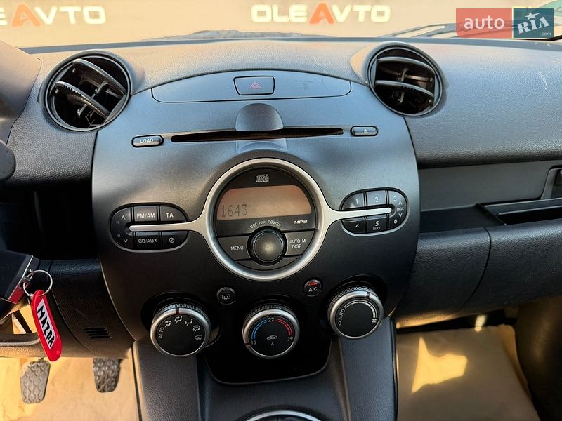 Хэтчбек Mazda 2 2009 в Виннице