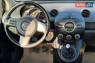 Хэтчбек Mazda 2 2009 в Виннице