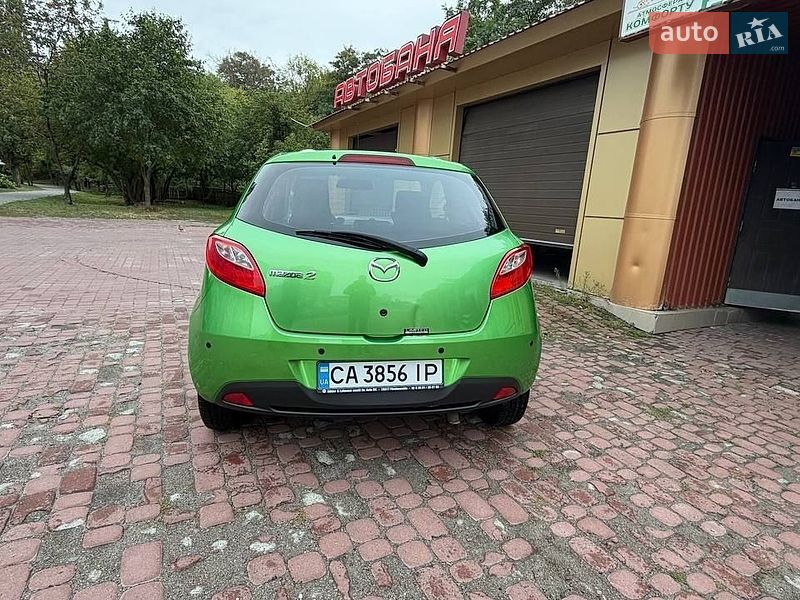 Хэтчбек Mazda 2 2008 в Черкассах