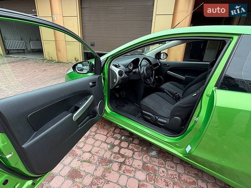 Хэтчбек Mazda 2 2008 в Черкассах