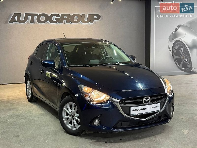 Mazda 2 2016