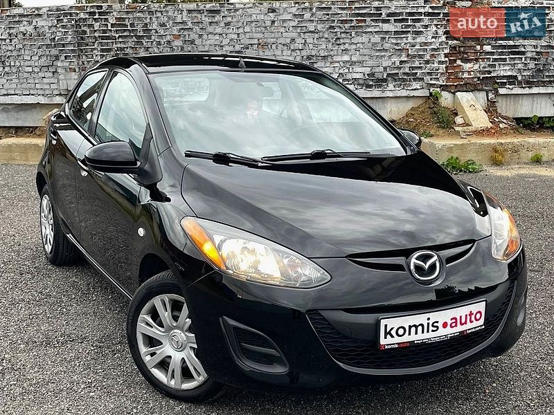 Хэтчбек Mazda 2 2013 в Виннице