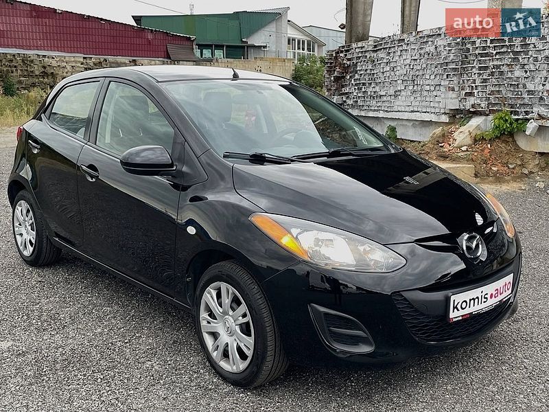 Хэтчбек Mazda 2 2013 в Виннице