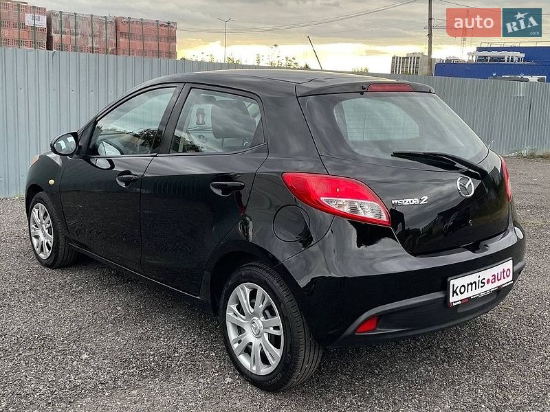 Хэтчбек Mazda 2 2013 в Виннице
