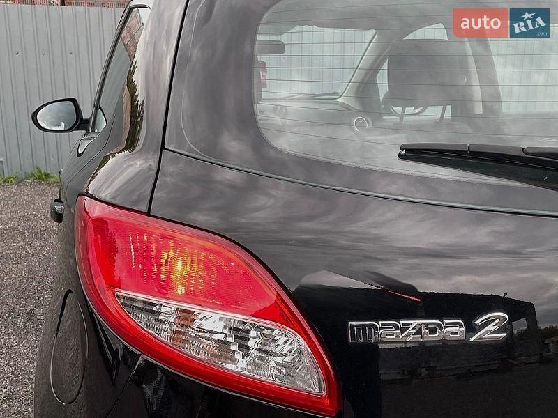 Хэтчбек Mazda 2 2013 в Виннице
