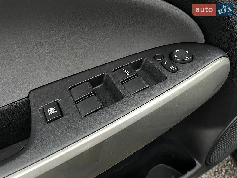 Хэтчбек Mazda 2 2013 в Виннице