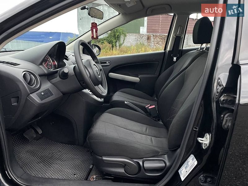 Хэтчбек Mazda 2 2013 в Виннице