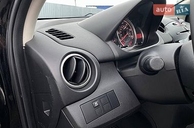 Хэтчбек Mazda 2 2013 в Виннице