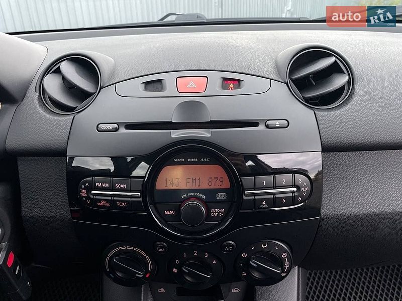 Хэтчбек Mazda 2 2013 в Виннице