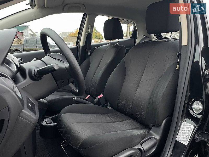Хэтчбек Mazda 2 2013 в Виннице