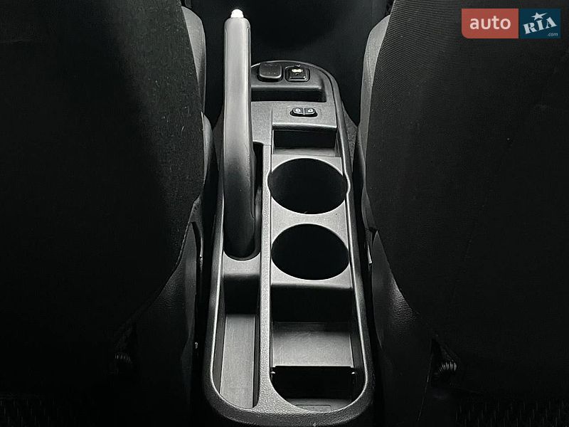 Хэтчбек Mazda 2 2013 в Виннице