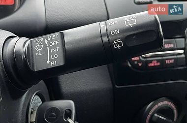 Хэтчбек Mazda 2 2013 в Виннице