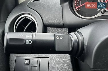 Хэтчбек Mazda 2 2013 в Виннице