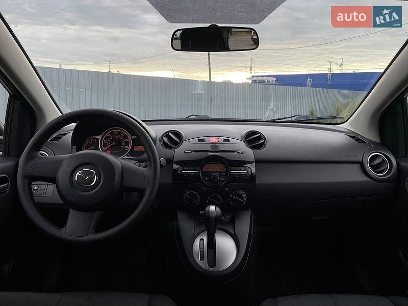 Хэтчбек Mazda 2 2013 в Виннице