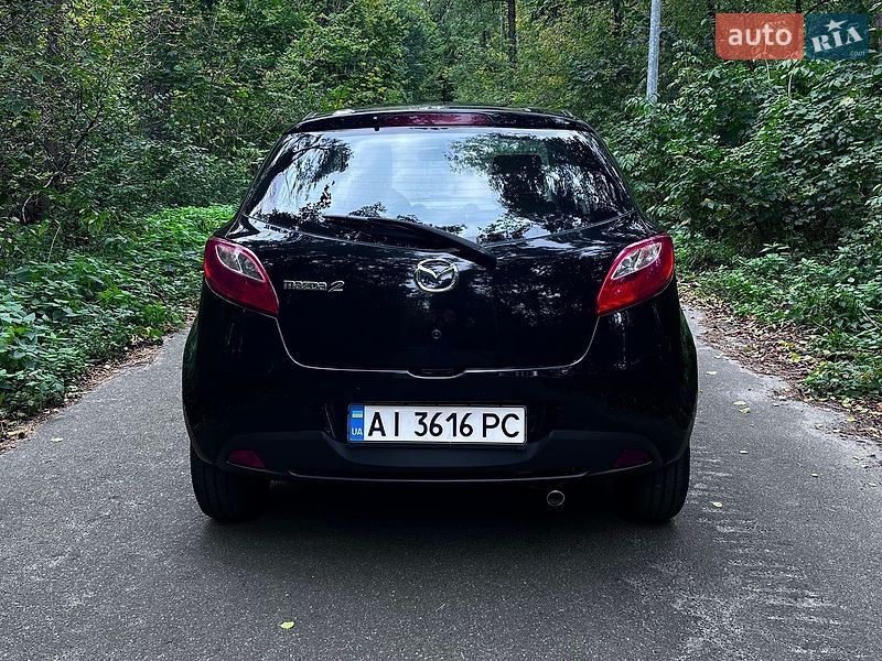 Хетчбек Mazda 2 2011 в Києві