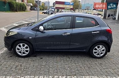 Хэтчбек Mazda 2 2008 в Киеве