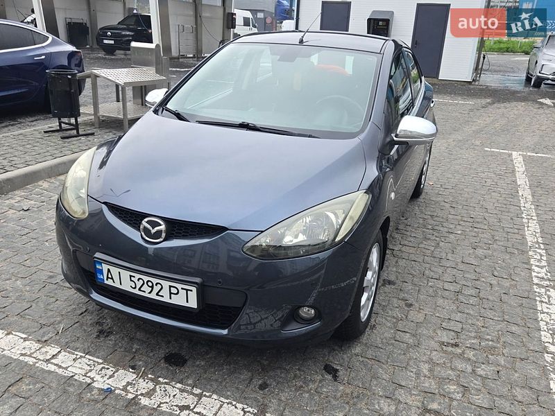Хэтчбек Mazda 2 2008 в Киеве