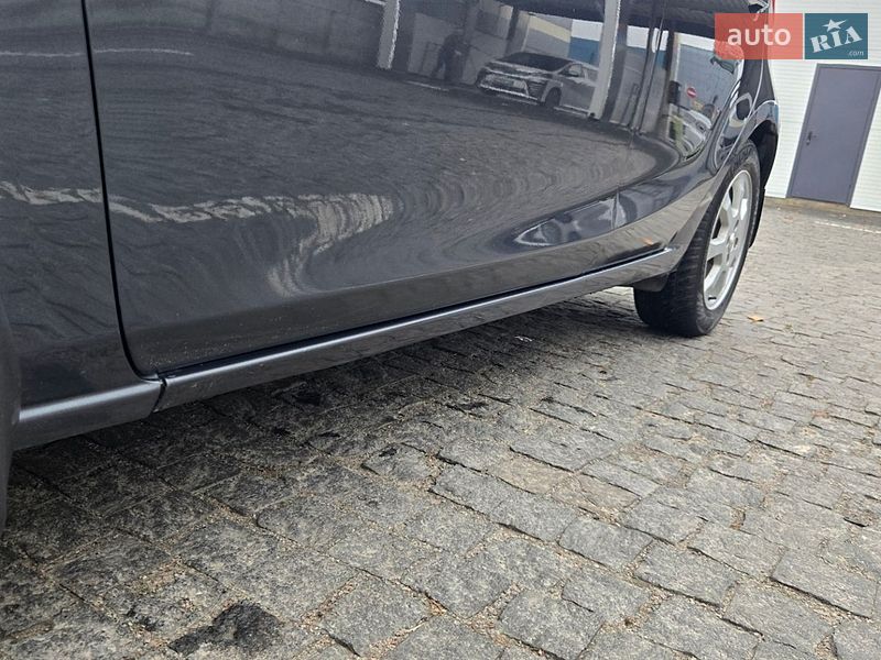 Хэтчбек Mazda 2 2008 в Киеве