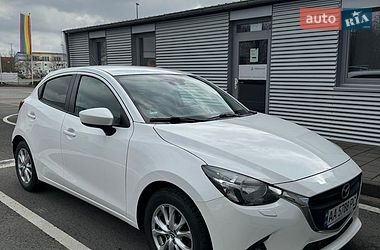 Хэтчбек Mazda 2 2016 в Черняхове