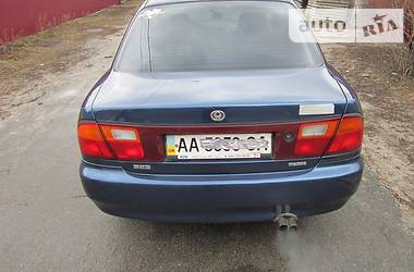 Седан Mazda 323 1996 в Киеве