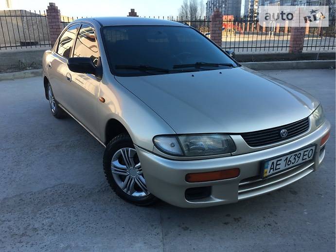 Седан Mazda 323 1996 в Каменском