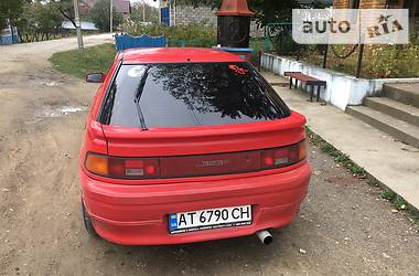 Купе Mazda 323 1990 в Кельменцях