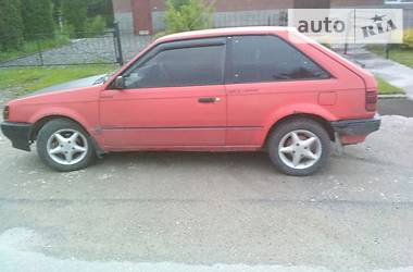 Хетчбек Mazda 323 1986 в 