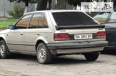 Хетчбек Mazda 323 1989 в Рівному