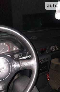 Седан Mazda 323 1996 в Днепре