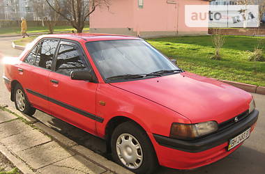 Седан Mazda 323 1993 в Одессе