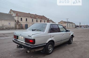 Седан Mazda 323 1988 в Тульчині