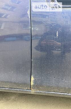 Хэтчбек Mazda 323 1996 в 