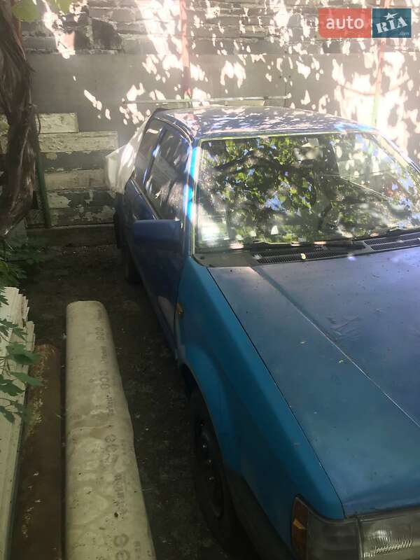 Хетчбек Mazda 323 1986 в Іршаві фото 27 Хетчбек Mazda 323 1986 в Іршаві