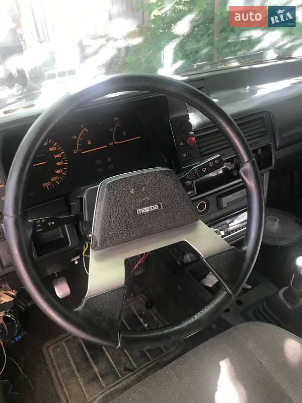 Хетчбек Mazda 323 1986 в Іршаві фото 30 Хетчбек Mazda 323 1986 в Іршаві