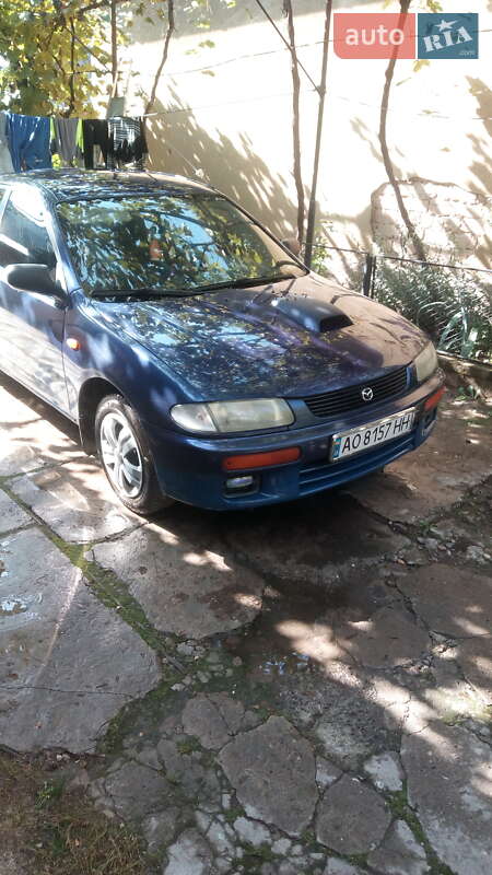 Mazda 323 1996