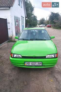 Седан Mazda 323 1991 в Изяславе
