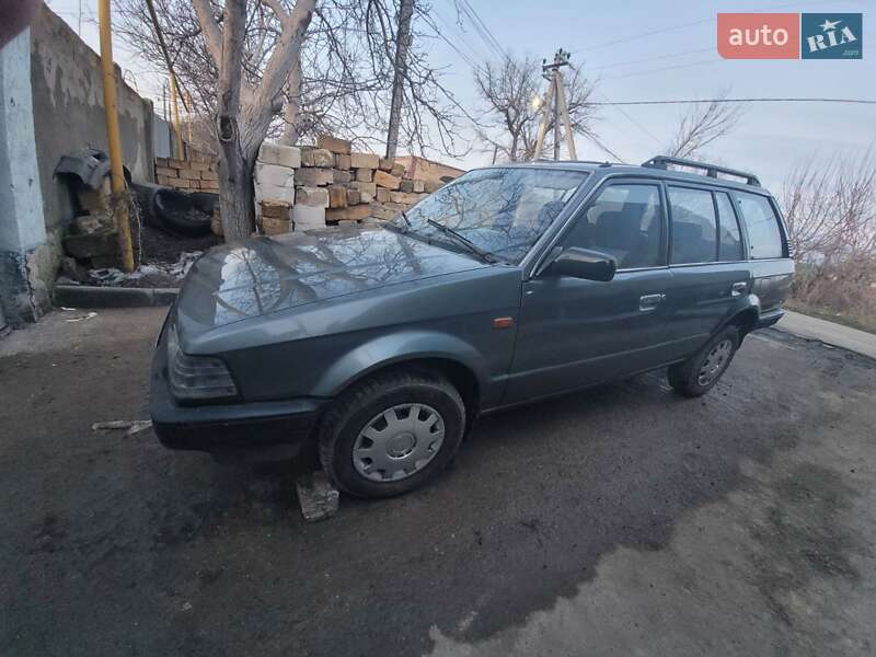Універсал Mazda 323 1987 в Одесі