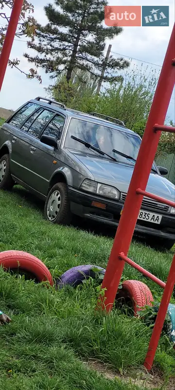 Mazda 323