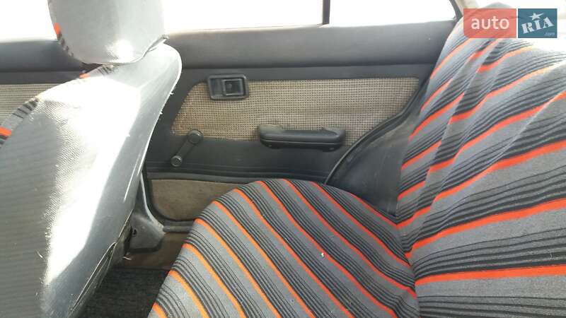 Хэтчбек Mazda 323 1986 в Калуше