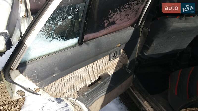 Хэтчбек Mazda 323 1986 в Калуше