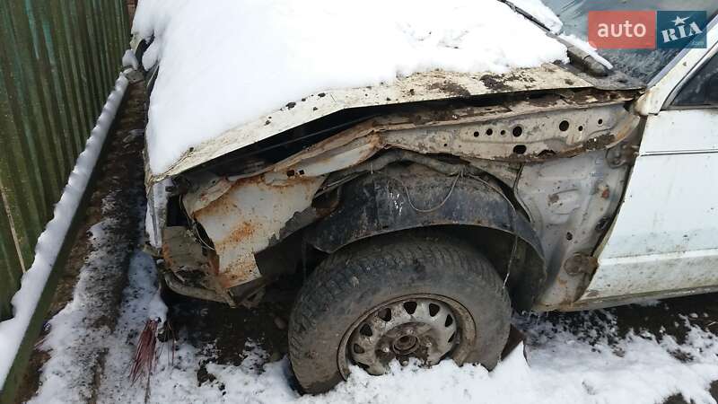 Хэтчбек Mazda 323 1986 в Калуше
