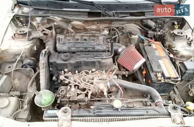 Седан Mazda 323 1993 в Черкассах