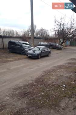 Седан Mazda 323 1997 в Броварах