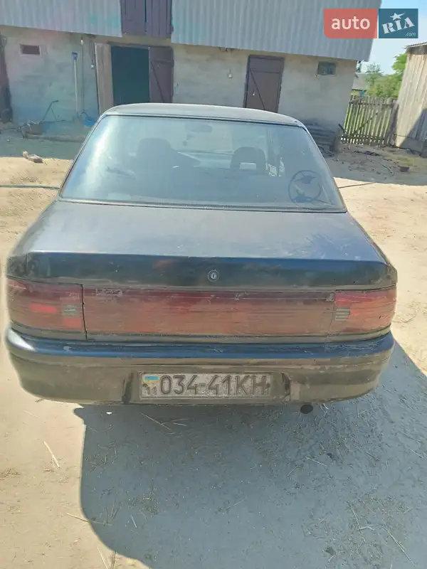 Mazda 323