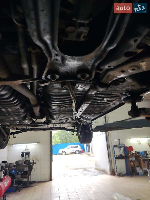 Хэтчбек Mazda 323 1998 в Киеве