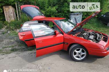 Хэтчбек Mazda 323 1990 в 