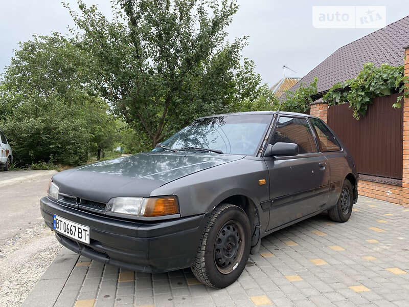 Хэтчбек Mazda 323 1992 в Николаеве