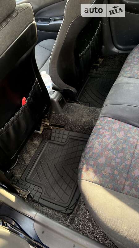 Седан Mazda 323 1997 в Одессе