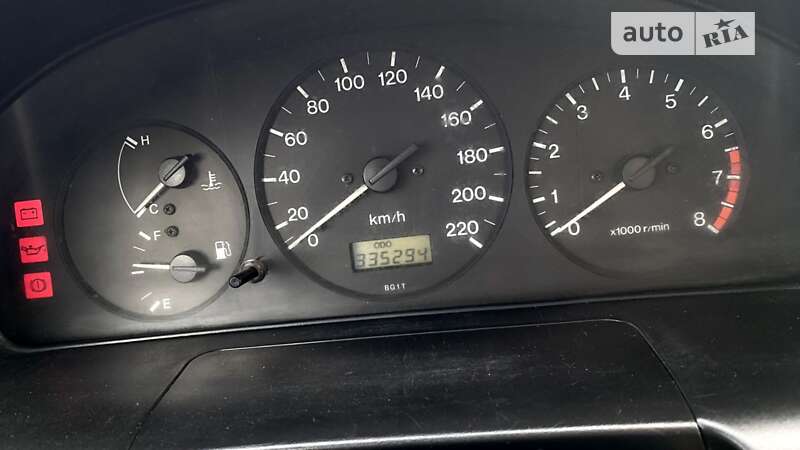 Седан Mazda 323 1997 в Одессе