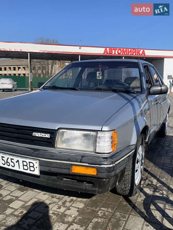 Седан Mazda 323 1987 в Краматорске